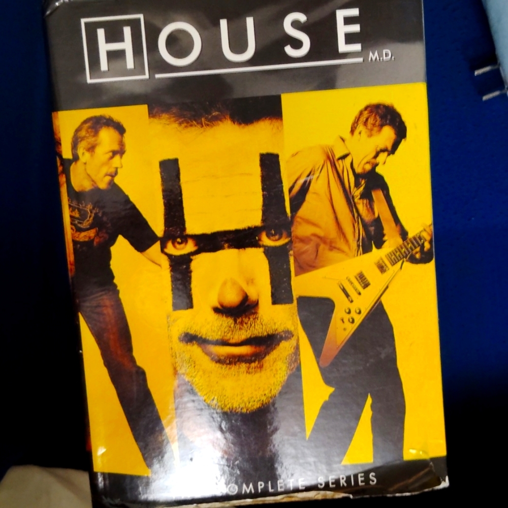 Complete series of the show House